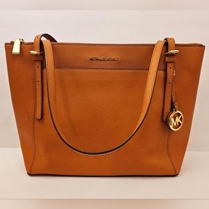 Micheal Kors Lg Tote